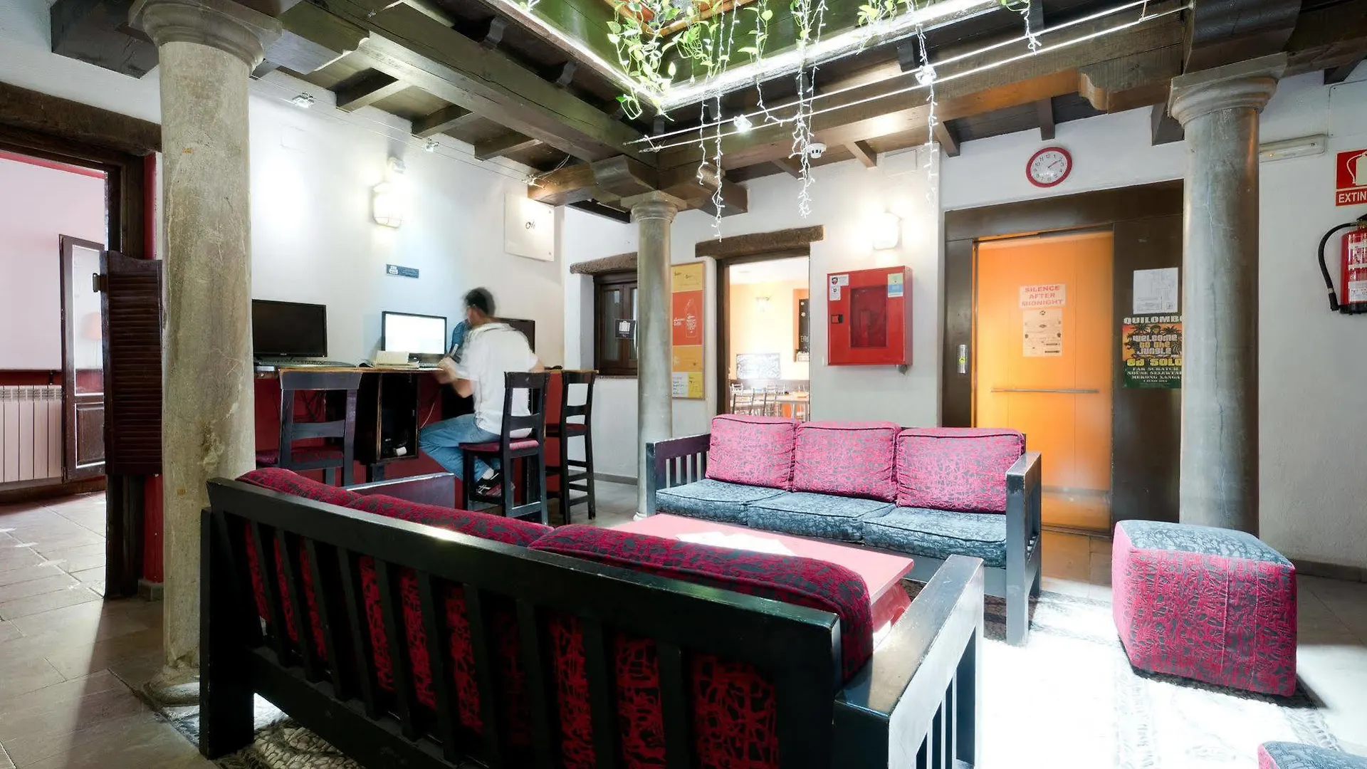 Oasis Backpackers' Hostel Granada