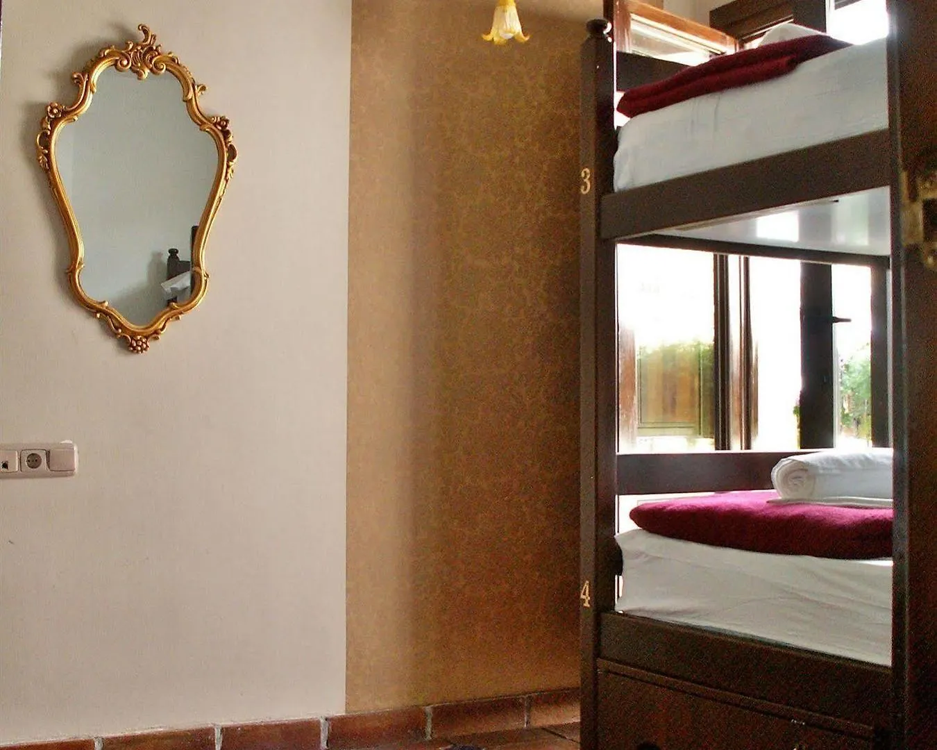 Oasis Backpackers' Hostel Granada Spain