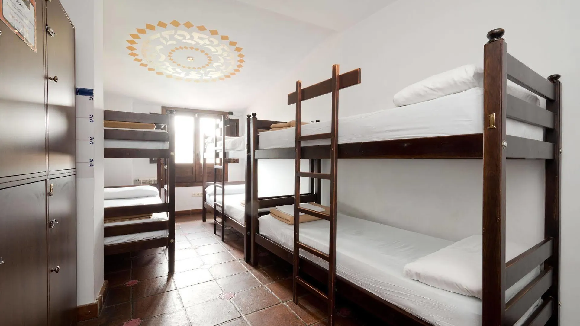 Oasis Backpackers' Hostel Granada 0*,